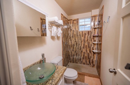 Mangrove Apartment | Charming 1-bedroom apartment in enchanting Mangrove with AC, WiFi