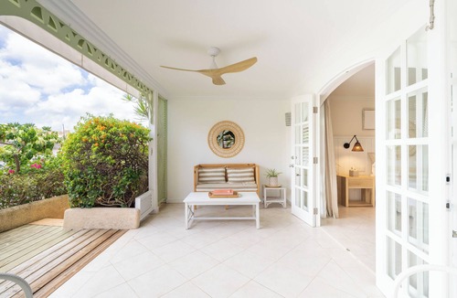 Douglas Villa | Charming 2-brm WATERFRONT Villa with WiFi, AC, & Pool in PORT ST CHARLES MARINA!
