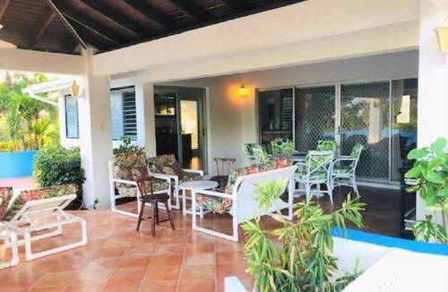 Long Bay Villa | Charming 3-bedroom villa with Pool, WiFi, AC in Long Bay near Sam Lords Castle.