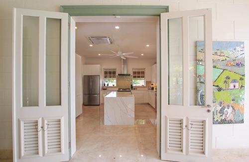 Worthing House | Charming Historical Villa with Private Pool, Close to Beach - Rosedale