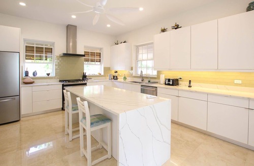Worthing House | Charming Historical Villa with Private Pool, Close to Beach - Rosedale