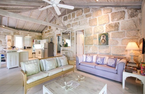 Merlin Bay House | Charming West Coast Cottage Near Beach