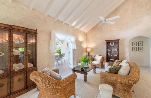Mount Brevitor Villa | Chateau De Mar
