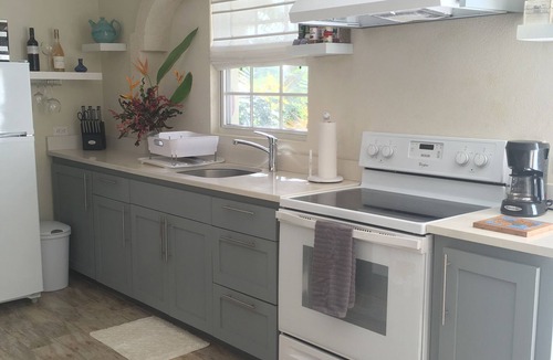 Inch Marlowe Apartment | 'Cheez Don Bread' is a Beach Front Accommodation in Long Beach Barbados.