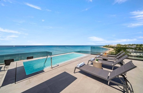 Brighton Apartment | Chic Beachfront Condo - Allure 503 (2 bed)