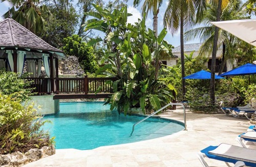 Lascelles Villa | Claridges 5 - Luxury Villa Near Gibbes Beach