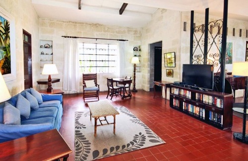 Gibbs Bay Villa | Clearwater - Charming 4 bedroom villa - Gibbs Beach