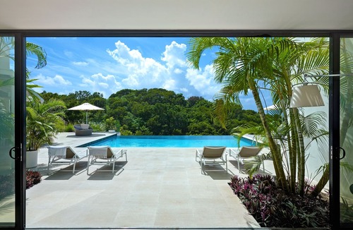 Weston Villa | Contemporary design 4 bedroom villa with stunning views