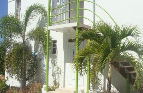 Durants Hotel | Coral Lane Beach Apartments