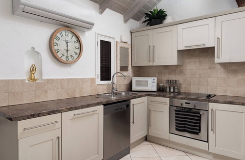 Lazaretto Apartment | Coralita No.3, Oceanfront Apartment Near Sandy Lane