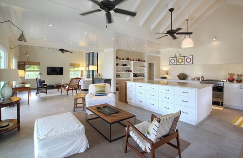 Mullins House | Cowrie Cottage | Private Pool | Near Gibbes Beach