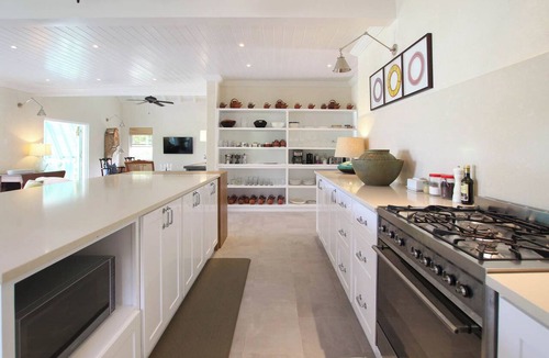 Mullins House | Cowrie Cottage | Private Pool | Near Gibbes Beach