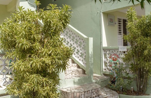 Welches Apartment | Cozy 2-bedroom apartment on Barbados South Coast, near the beach and attractions