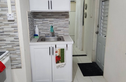 West Coast Apartment | Cozy Apartment 1 minute away from Dover Beach & St.Lawrence Gap!