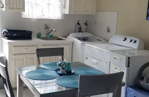 Welches Apartment | Cozy Apartment Close to Beach & Nightlife