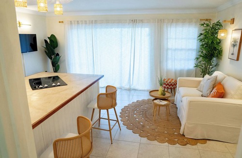 Sunset Crest Condo | Cozy Condo Near the Coast- Garden & Pool View Fast Wi-Fi
