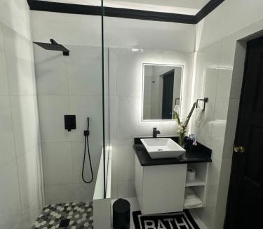 Deanes Apartment | Cozy Haven 2