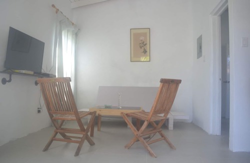 Douglas Apartment | Cozy Tropical Escape-1 Bedroom