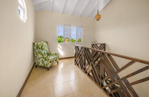 Christie Apartment | Cozy Two Bedroom Apartment Available for Rent in Holetown Area