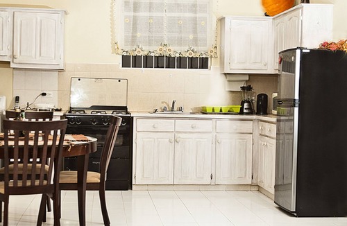 River Phinneys House | Cupid Home #2-Free Car /AC Units/Pool in rooms/Discounts for mature guest