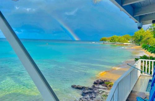 Lower Carlton House | Deep Waterfront west coast 3 bed beach house