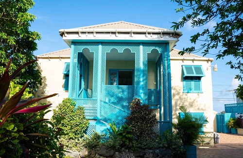 Speightstown Apartment | Delightful 1-bed beachside rental -SEA SHELL