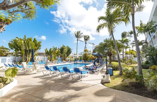 St. Lawrence Gap Apartment | Dover Beach and Turtle Beach Tour! 4 Kid-friendly Units w/Balcony! FREE Parking