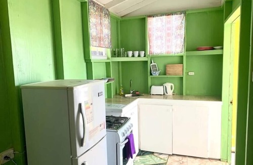 Dover House | Dover Beach Tiny House w kitchen
