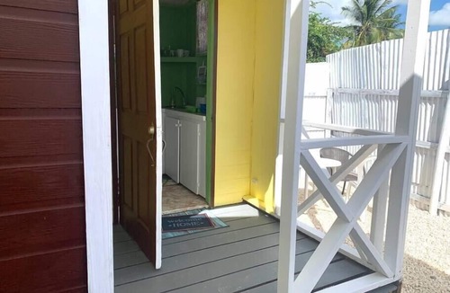 Dover House | Dover Beach Tiny House w kitchen