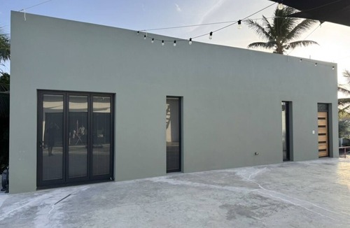 Inch Marlowe House | Echo Beach - A Modern Beach House On The Beach Five Minutes From The Airport