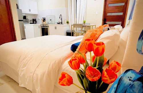 Rendezvous Apartment | Eco-Studio Hideaway Luxe Comfort near Worthing Beach
