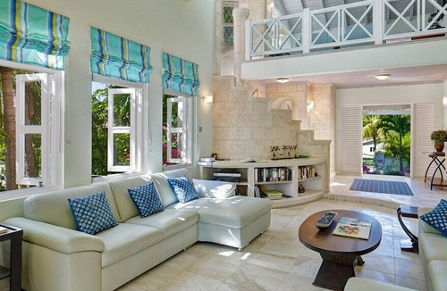 Gibbs Bay House | Elegant Two-Storey Property