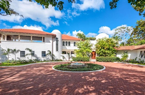 Sandy Lane House | Elsewhere is an exceptionally beautiful villa that sprawls on the Sandy Lane Estate