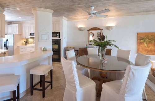 Gibbs Bay Villa | Emerald Beach 5