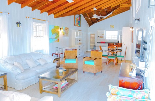 Inch Marlowe House | "Endless Summer": 3-bedroom house in fabulous Christ Church with WiFi, AC