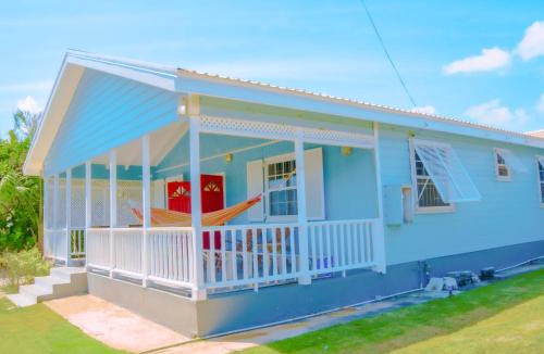 Inch Marlowe House | Endless Summer Beach House 3BR with Car