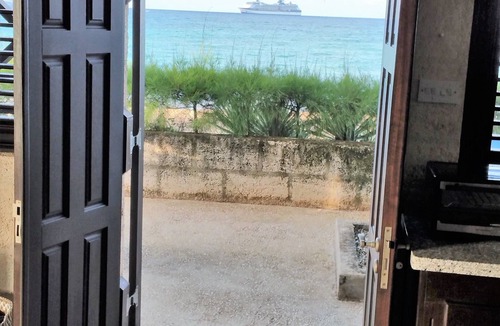 Brighton Apartment | Exclusive Ground floor 1 bed apartment Beach Front