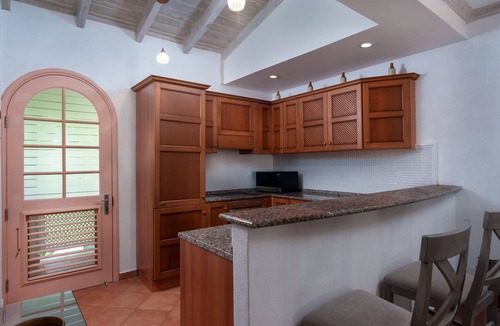 Merlin Bay Condo | Exclusive Penthouse Apartment Sugar Hill Estate Ocean Views and Beach Membership