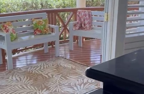 Work Hall Apartment | Executive Loft Apartment with Ocean View