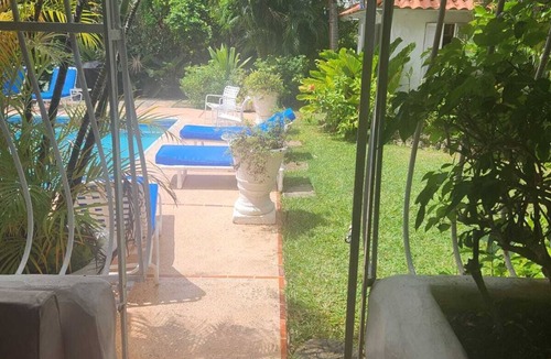 Gibbs Bay Condo | Fabulous, spacious condo with pool, 5 mins from Mullins Beach.