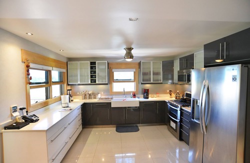 Providence House | Family size Modern House with Pool 5 mins drive from Miami Beach, Nr nightlife