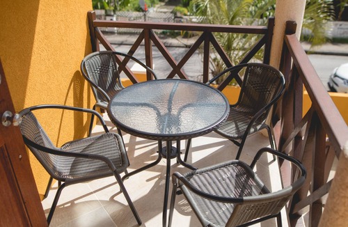 Graeme Hall Terrace Apartment | Frontline apartment No. 2