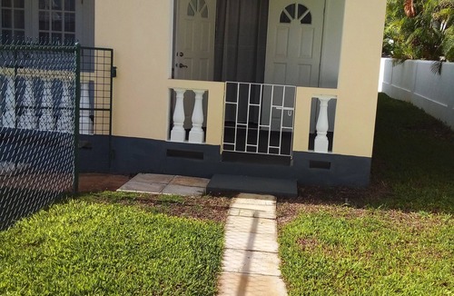 Mount Standfast Apartment | Garden Apartment modern clean and well kept, comfortable cool burglar bars nets