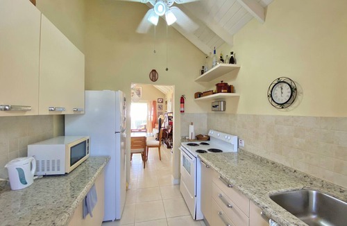 Apple Hall House | Gem by the sea