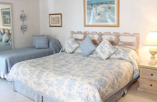 Porters Condo | Glitter Bay Estate 412 Beach Palms in St James by Personal Villas - Stunning Tur