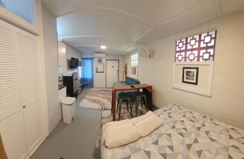 Silver Sands Apartment | Gloria's mini hideaway