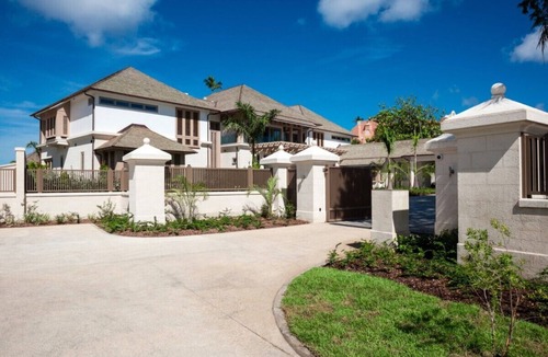 Little Battaleys Villa | Godings Beach House by Fantasia Villas