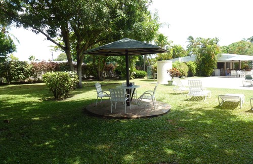 Halcyon Heights Condo | Golden View 227 1 Bedroom Close to Ocean