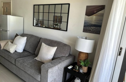 Weston Apartment | Great Apartment with pool, 5min walk to the beach & easy access to restaurants