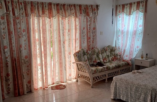 Bridgetown Apartment | Great, Centrally located apartment with extra large rooms unit 3